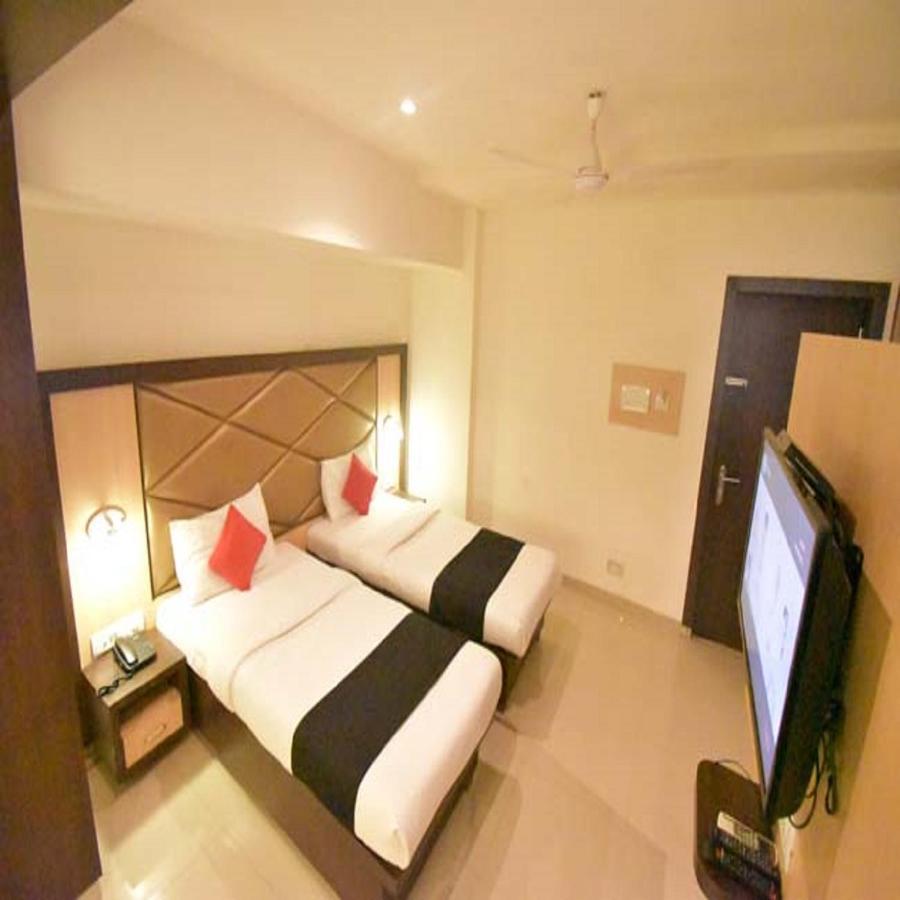 Hotel Everest Lodging Nova Bombaim Exterior foto