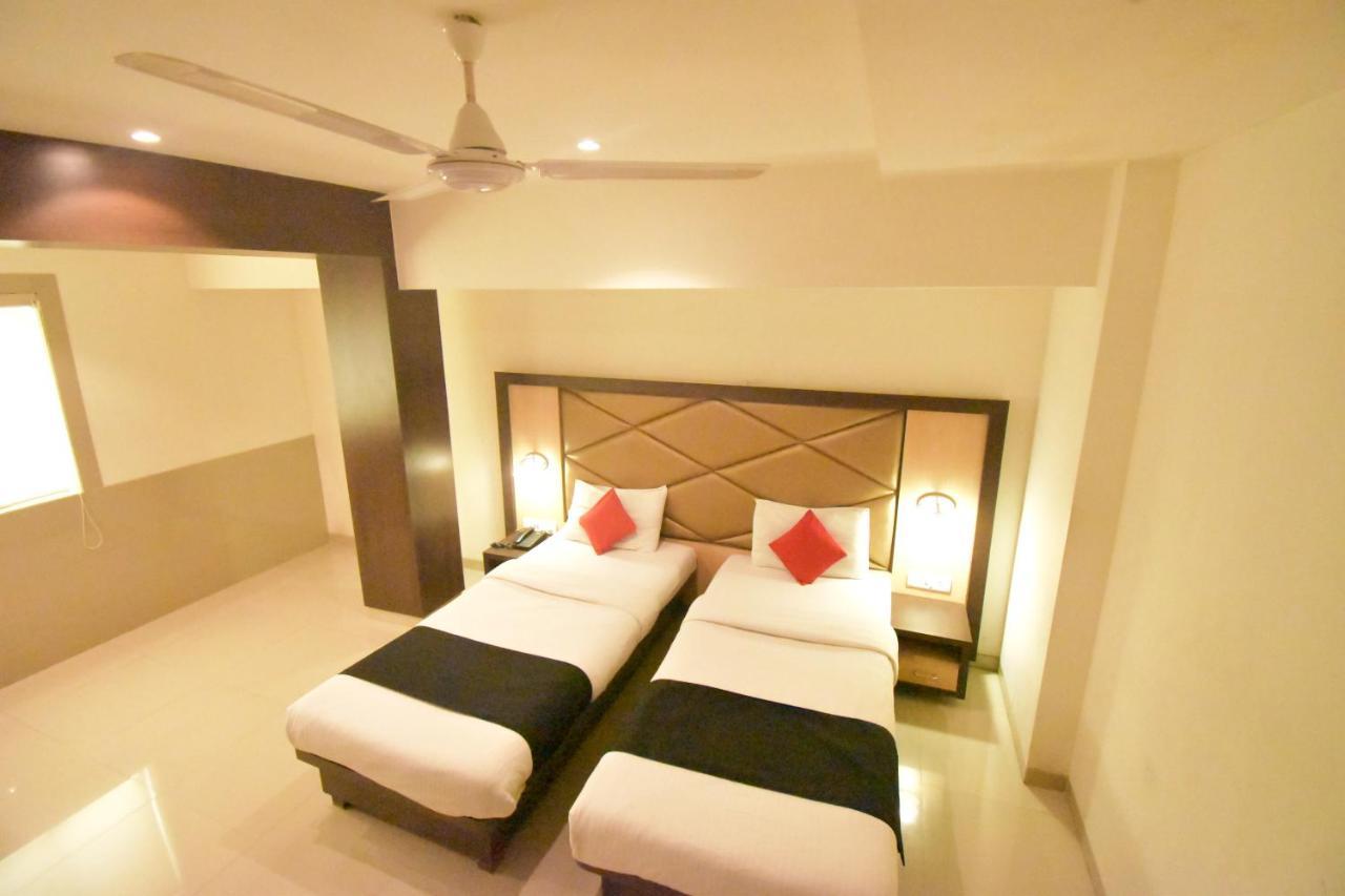 Hotel Everest Lodging Nova Bombaim Exterior foto
